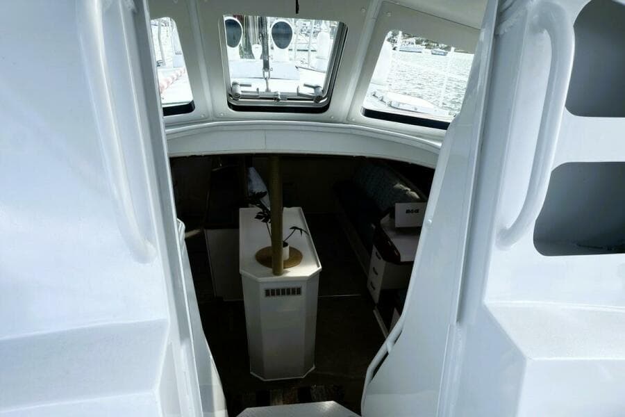 06 Companionway Mare Via 52 Caribbean
