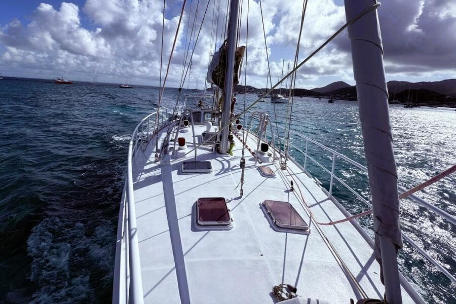 03 Deck Mare Via 52 Caribbean
