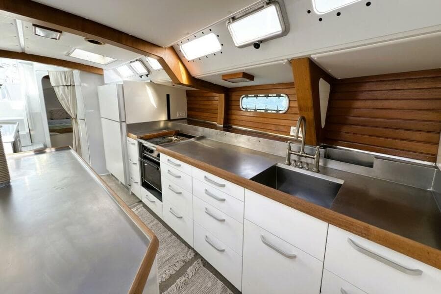 06 Galley Mare Via 52 Caribbean
