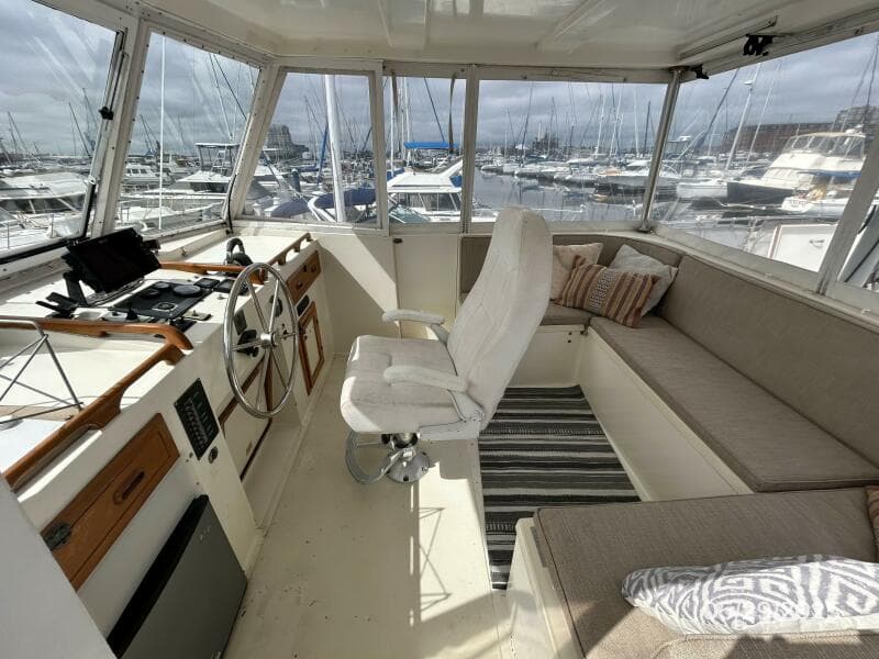 36' Kadey-Krogen flybridge starboard