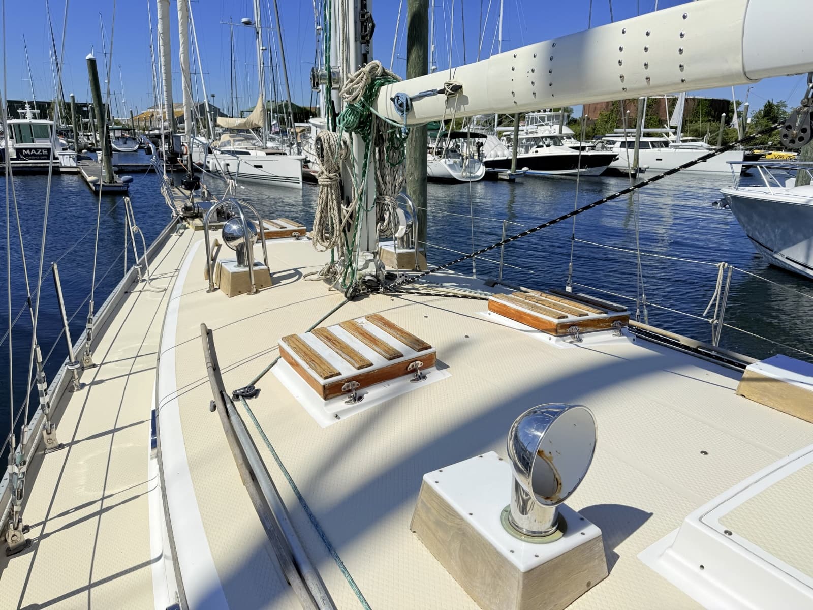 2001 Shannon 43 Cutter - Photo 12