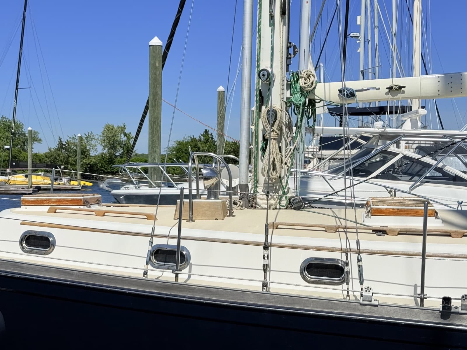 2001 Shannon 43 Cutter - Photo 6