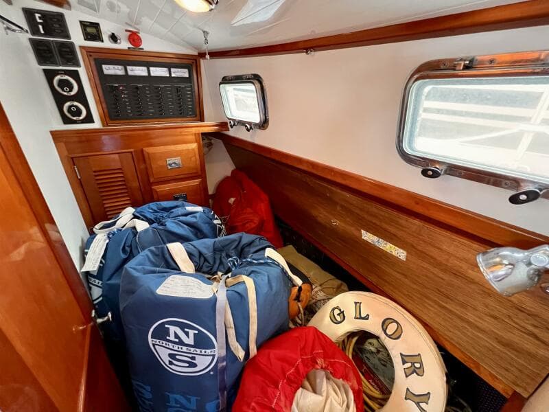 2001 Shannon 43 Cutter