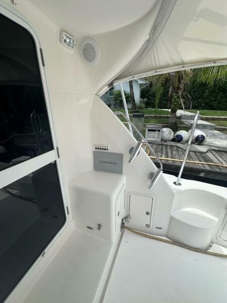 Riviera 51 Down Under  - Cockpit