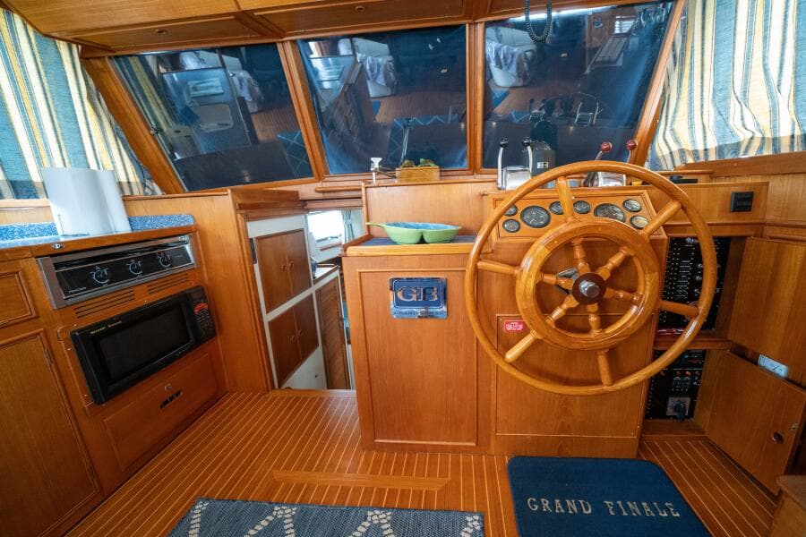 2001 Grand Banks 42 Classic