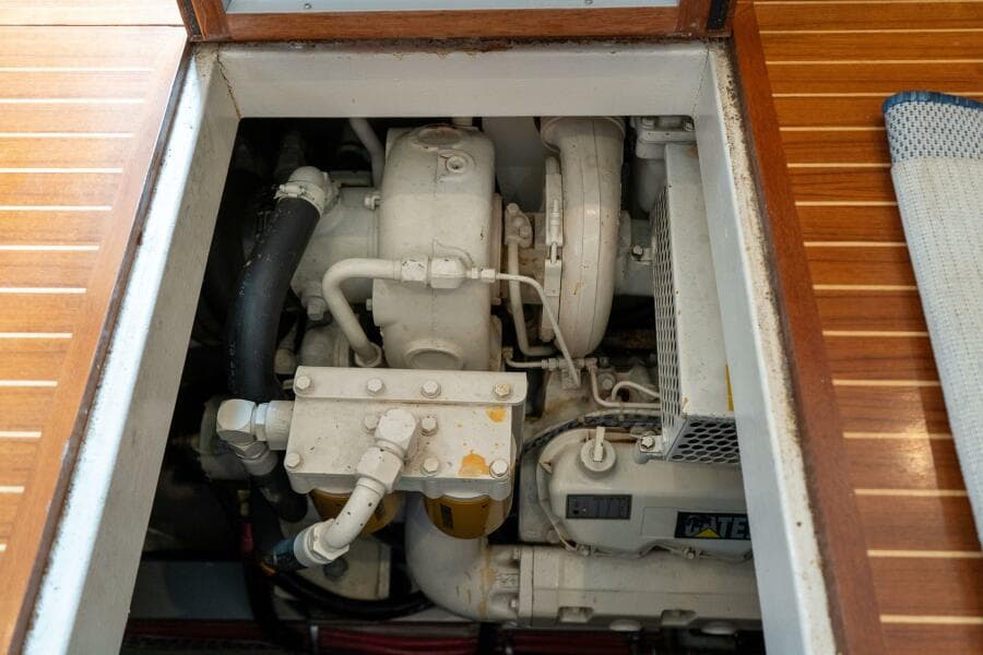 2001 Grand Banks 42 Classic