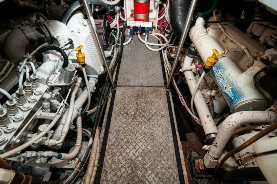 2002 Carver 444 CPMY- Graham's Enterprise 