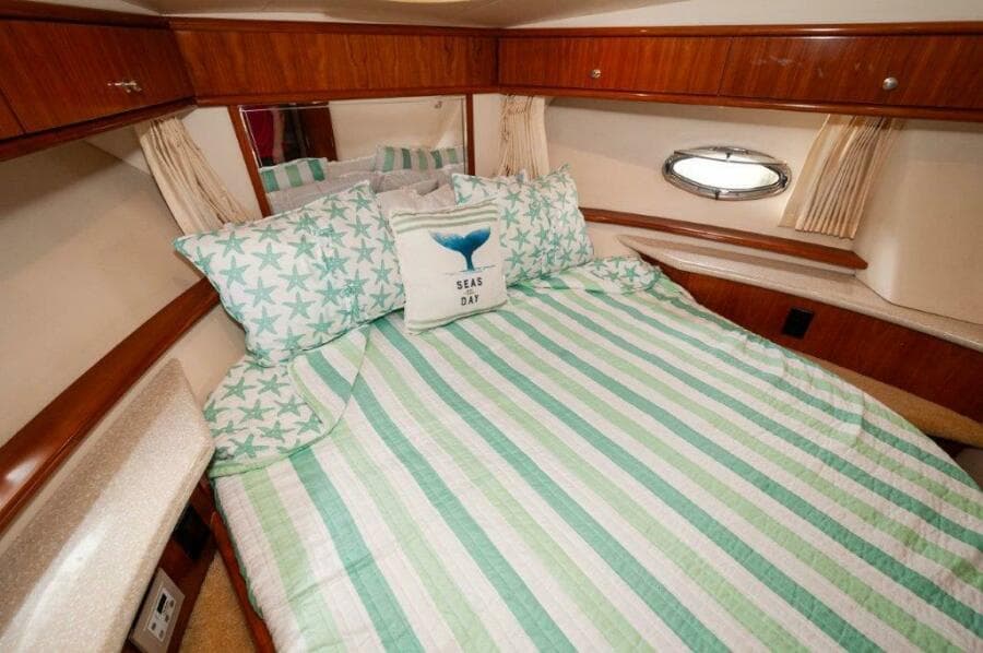 2002 Carver 444 CPMY- Graham's Enterprise 