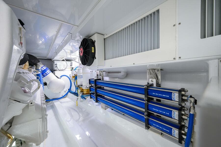 2004 Rybovich 62 Base Camp - Engine Room