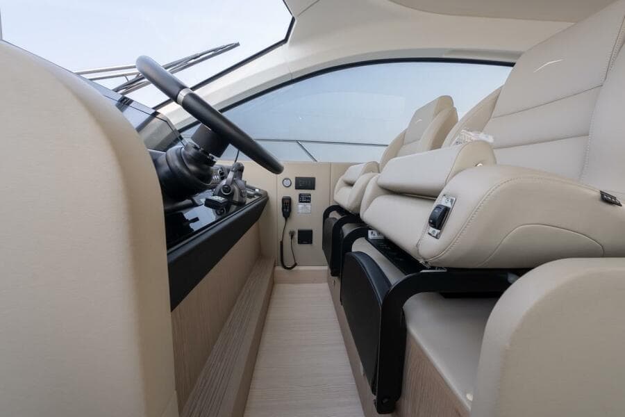 2023 Azimut Fly 53