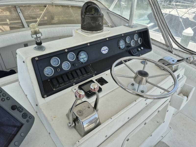 1982 Bertram 38 Convertible - Photo 35