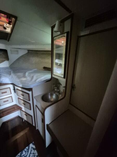 1982 Bertram 38 Convertible - Photo 29