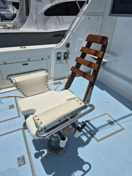 1982 Bertram 38 Convertible - Photo 15