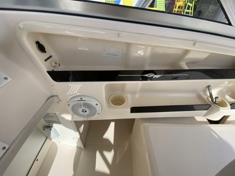 2005 Grady-White Marlin 300