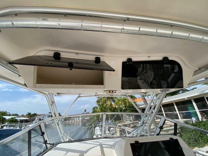 2005 Grady-White Marlin 300