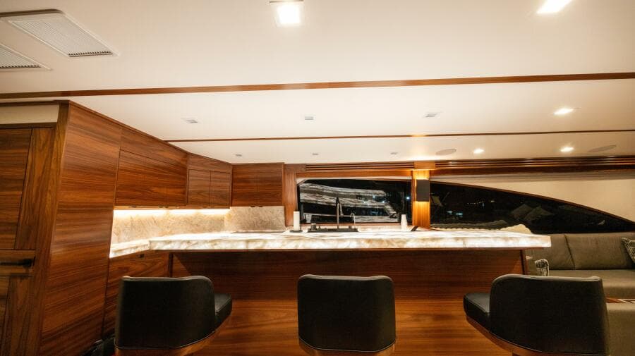 2025 82 Viking Convertible Boujie Bar Seating