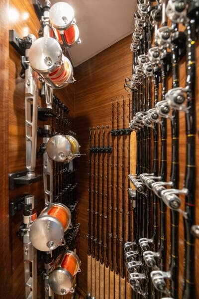 2025 82 Viking Convertible Boujie Tackle Room (6)