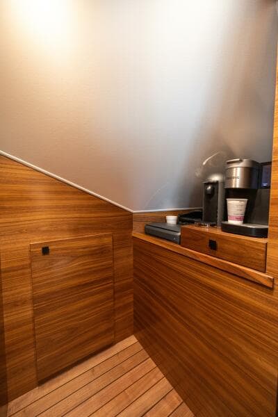 2025 82 Viking Convertible Boujie Port Coffee Room