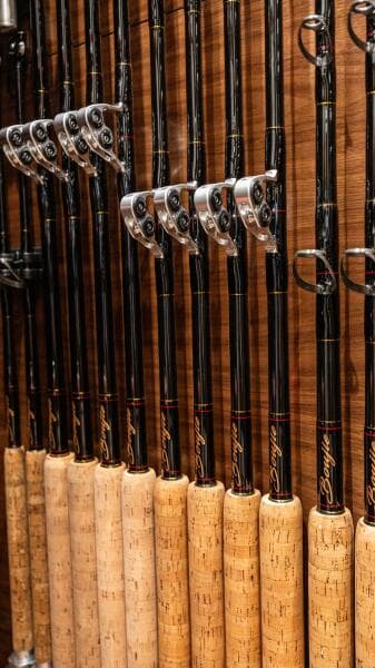 2025 82 Viking Convertible Boujie Tackle Room (8)