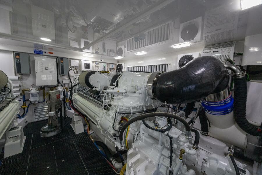 2025 82 Viking Convertible Boujie Engine Room (5)