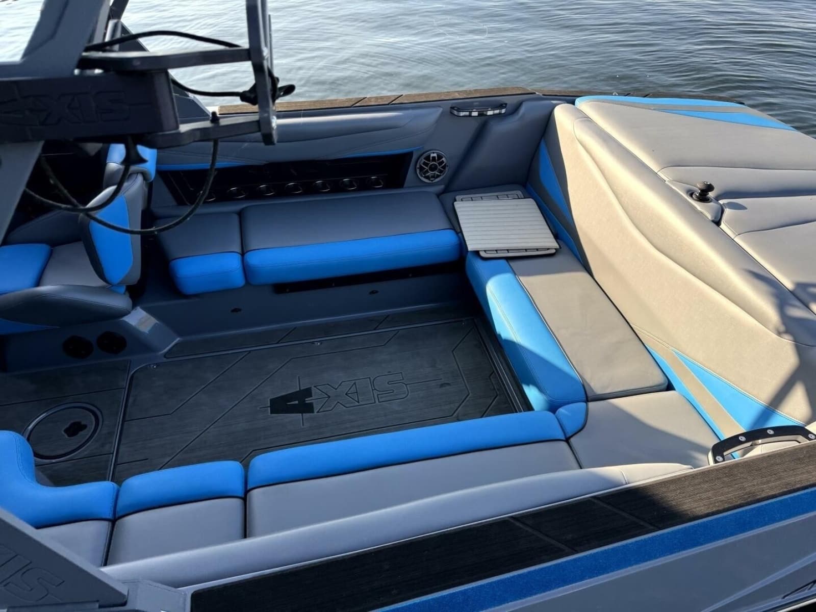 2020 Axis T23 - Photo 79