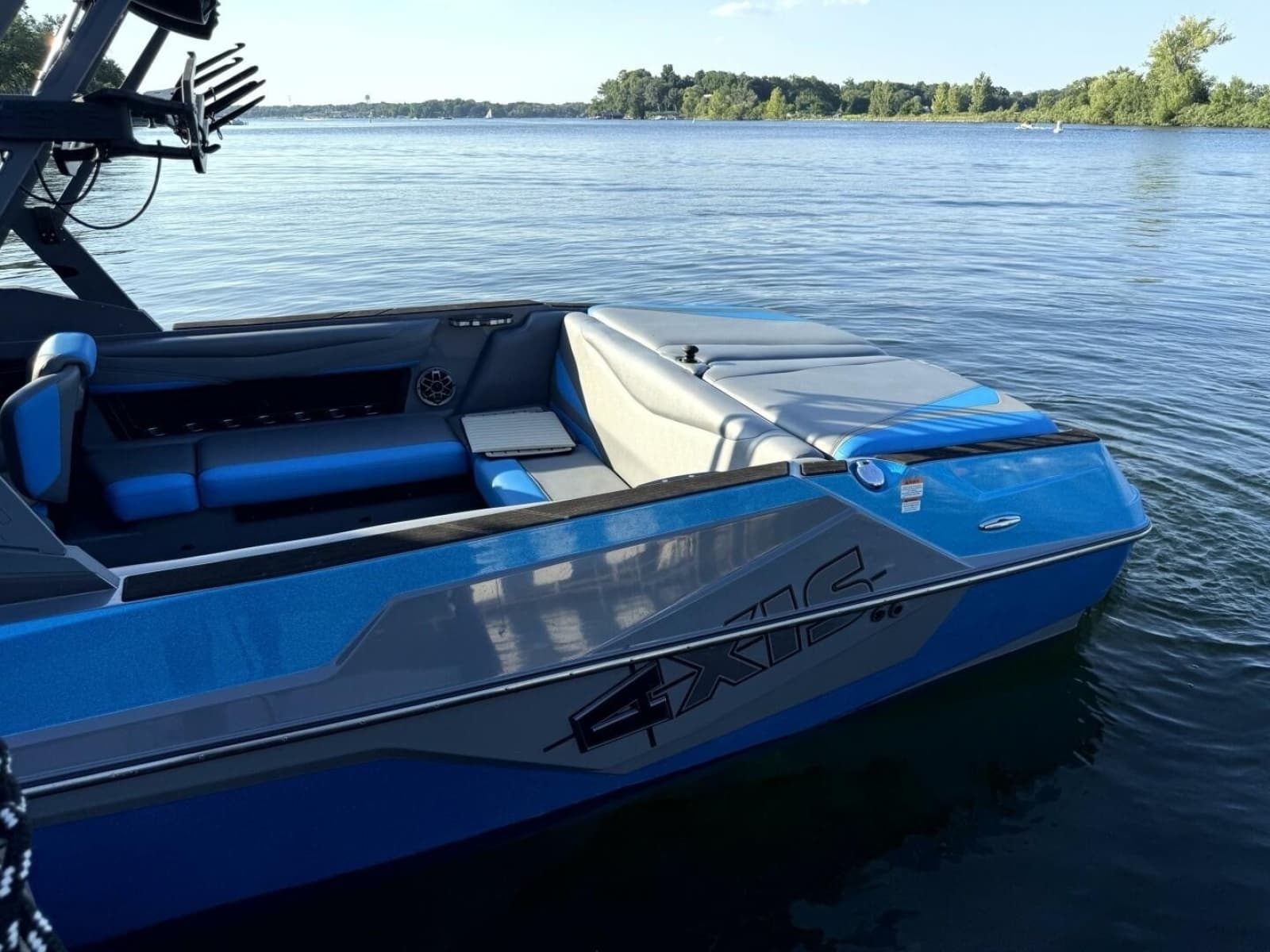 2020 Axis T23 - Photo 76