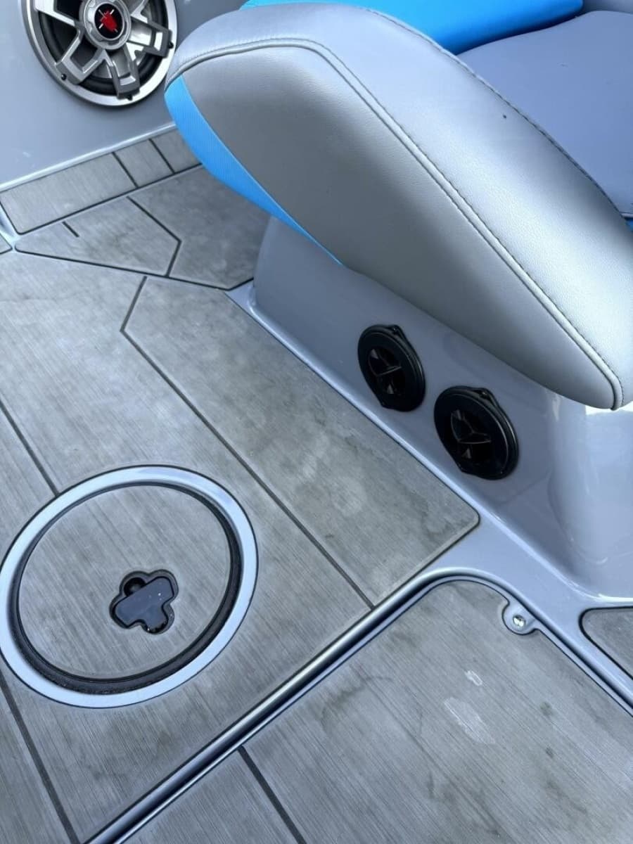 2020 Axis T23 - Photo 49