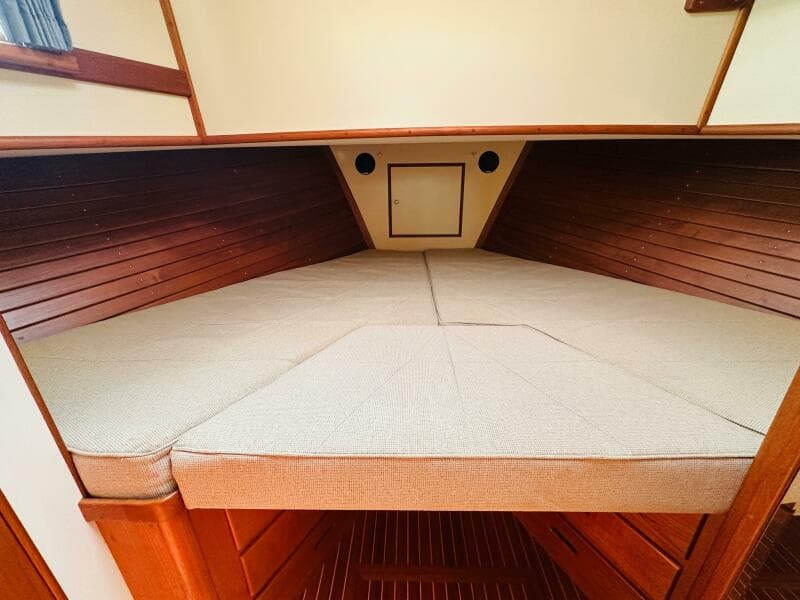 1998 Grand Banks 49 Classic