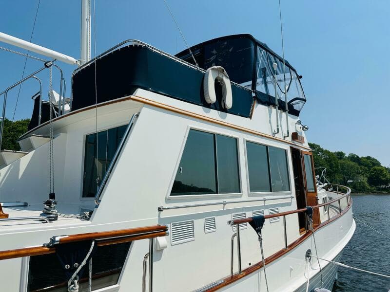 1998 Grand Banks 49 Classic