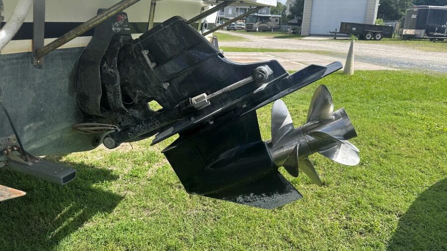 2003 True World Marine TE 288