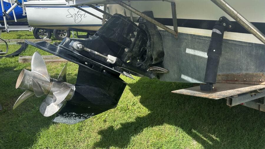 2003 True World Marine TE 288