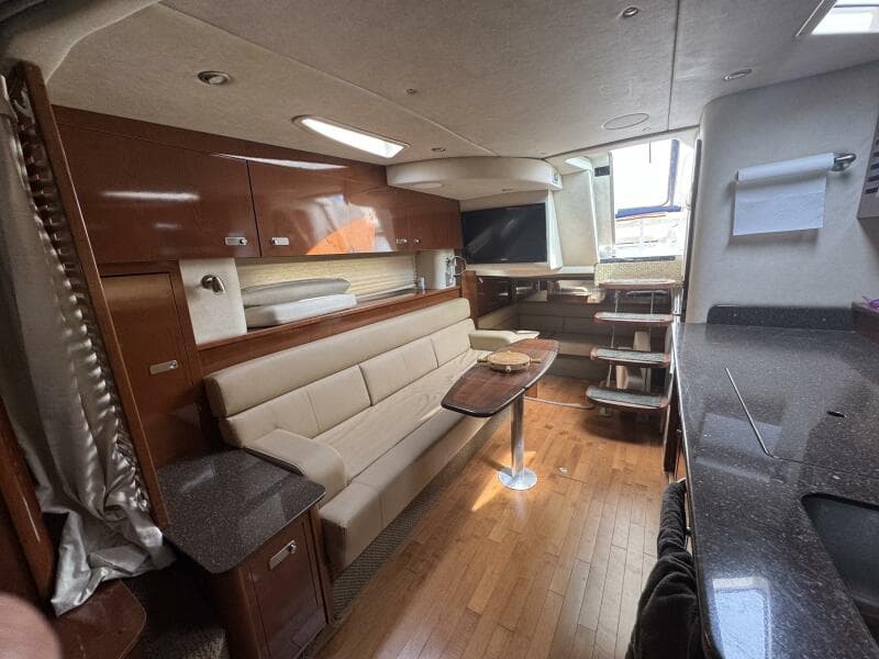 2012 Sea Ray 370 Sundancer
