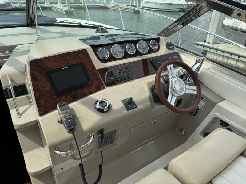 2012 Sea Ray 370 Sundancer
