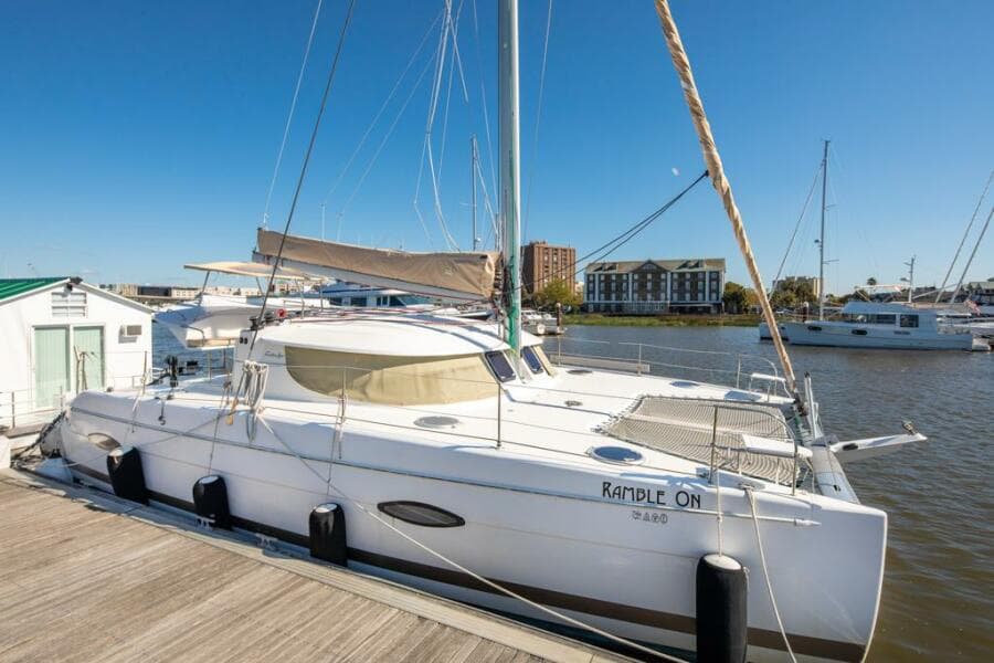 2013 Fountaine Pajot  - Photo 16