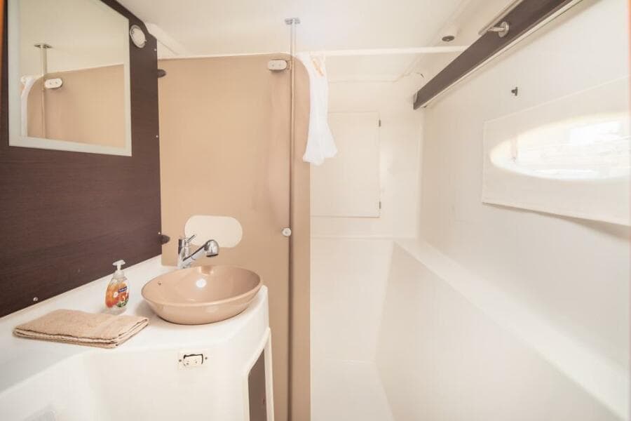 2013 Fountaine Pajot  - Photo 57