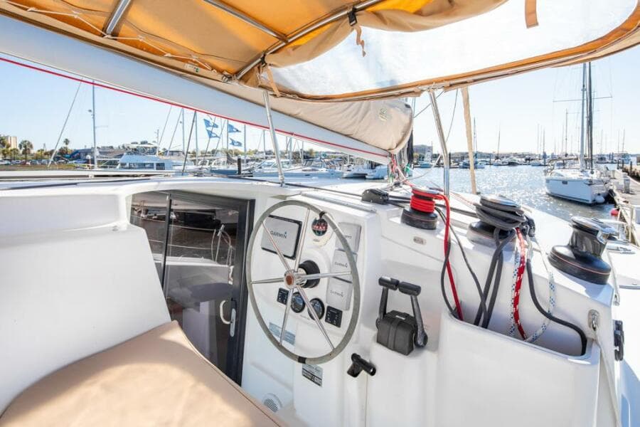 2013 Fountaine Pajot  - Photo 35