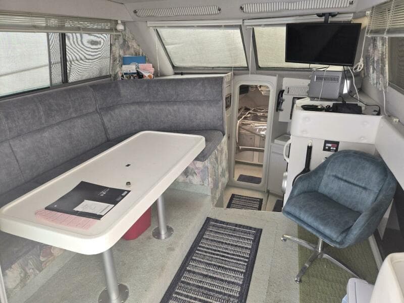 1994 Cruisers Yachts 3380