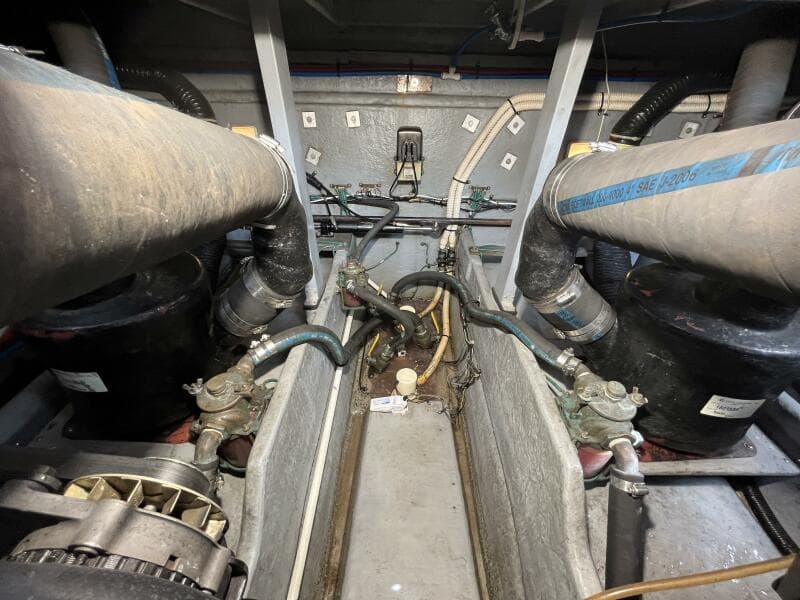 1999 Sea Ray 400 Sundancer