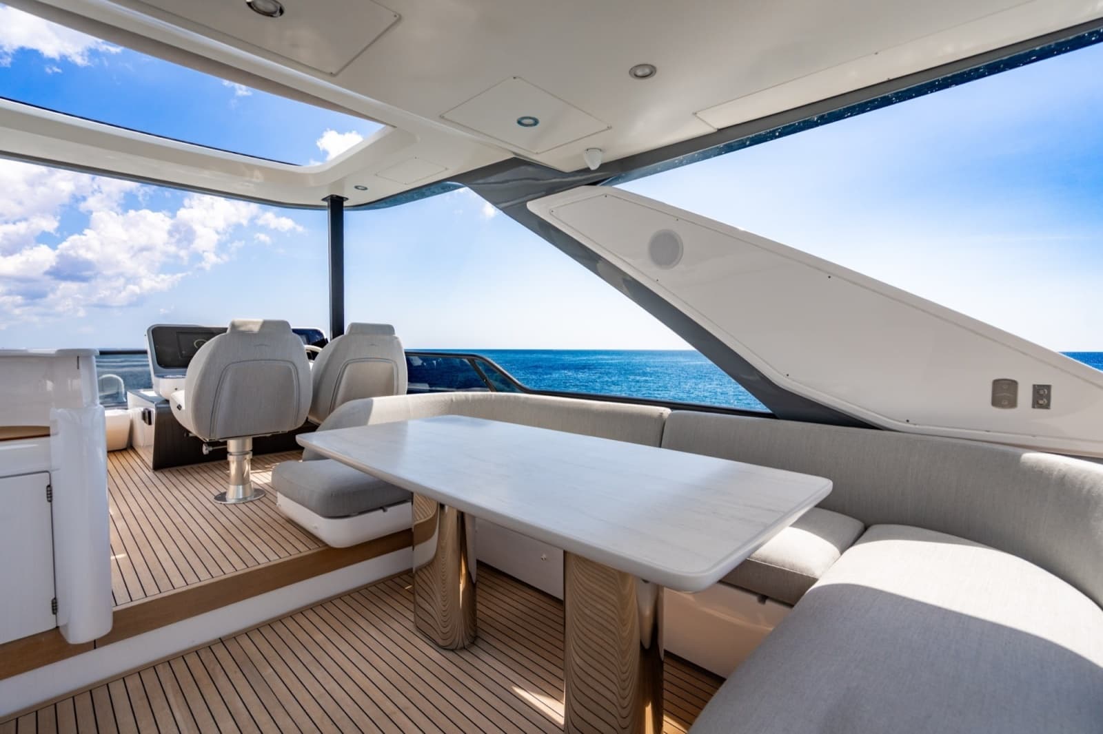 2023 Azimut Fly 68