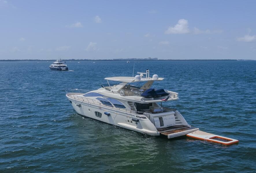 2008 Azimut 75