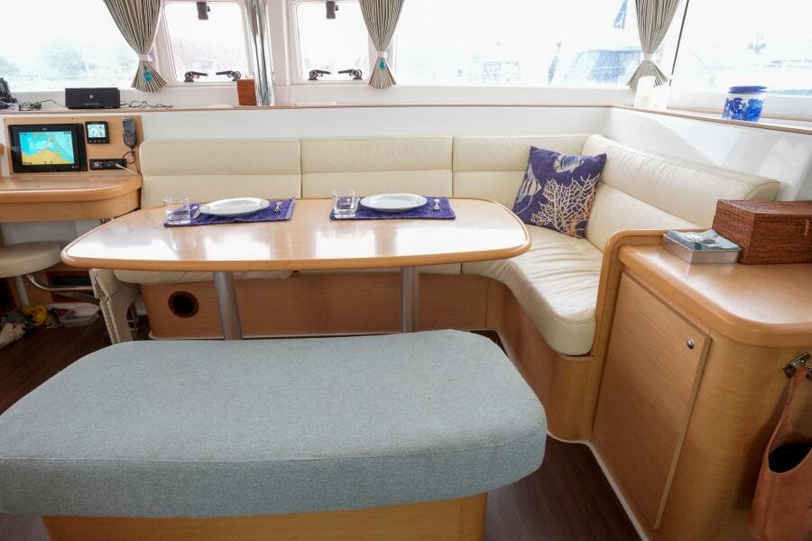 2012 Lagoon  - Photo 30