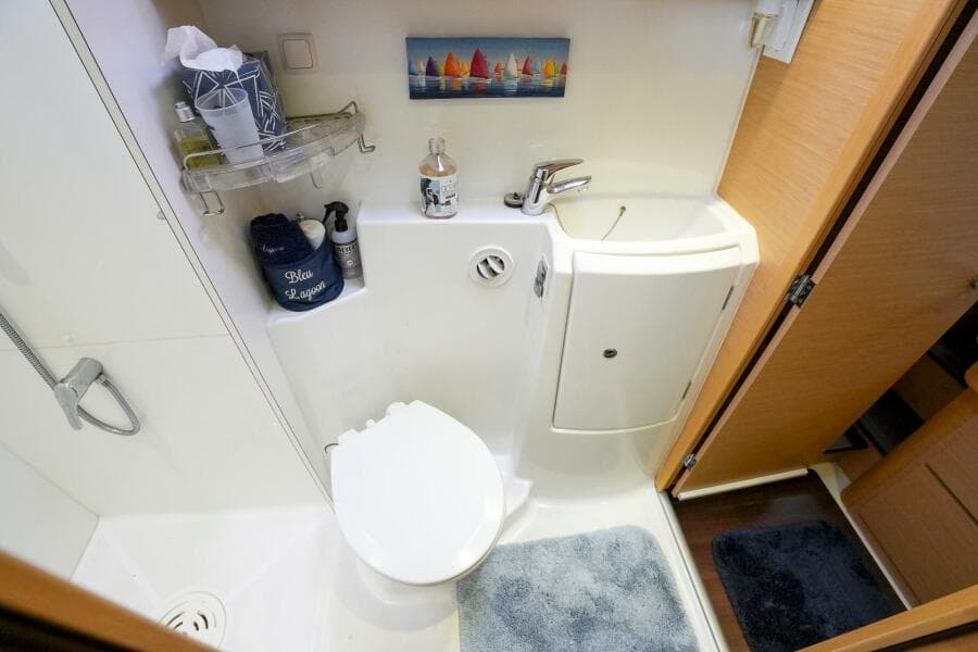 2012 Lagoon  - Photo 37