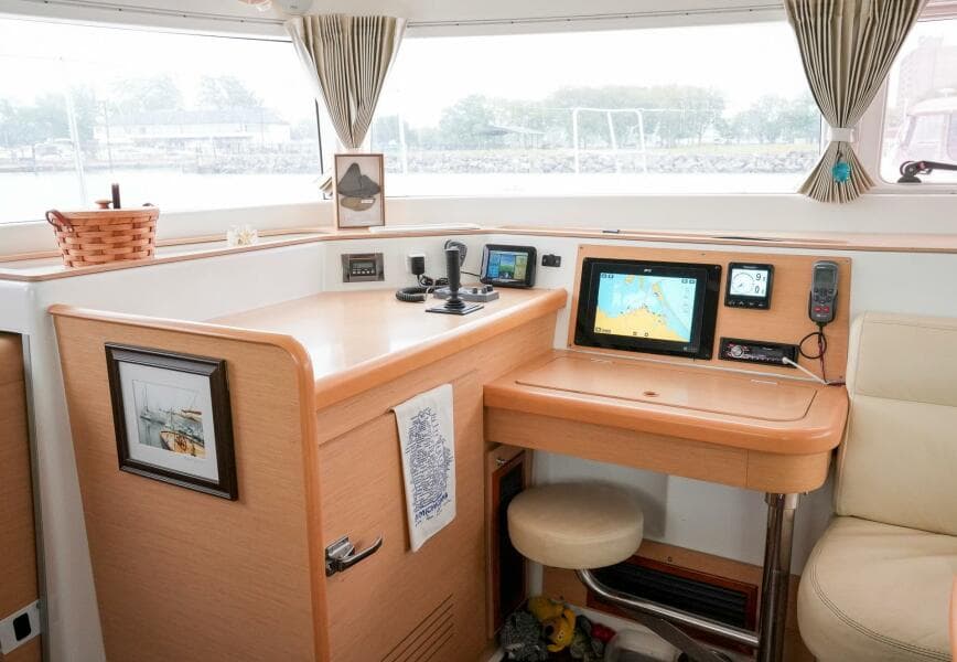 2012 Lagoon  - Photo 24
