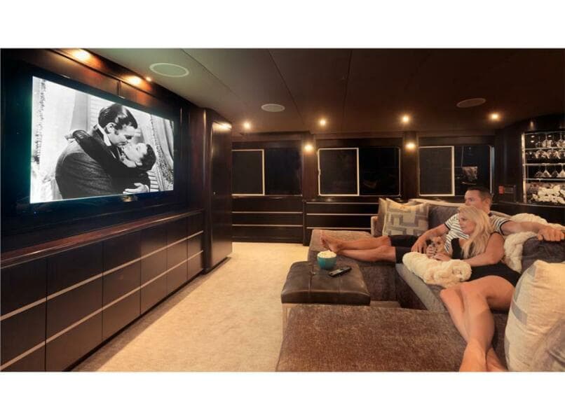 1995 Westport - Crescent Semi-Displacement