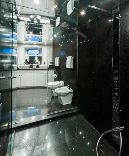 1995 Westport - Crescent Semi-Displacement