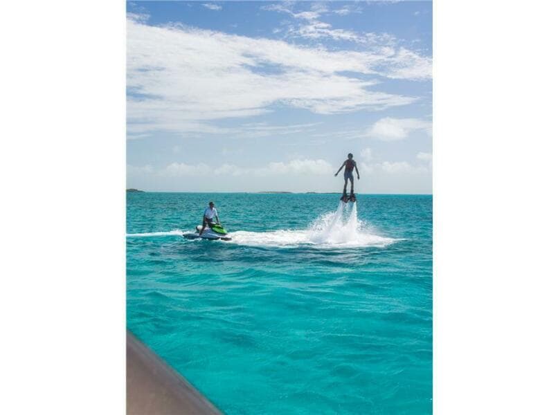 1995 Westport - Crescent Semi-Displacement