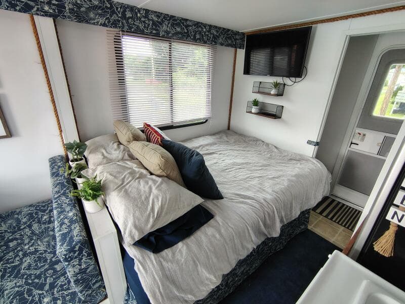 2017 Catamaran Cruisers Lil Hobo 31