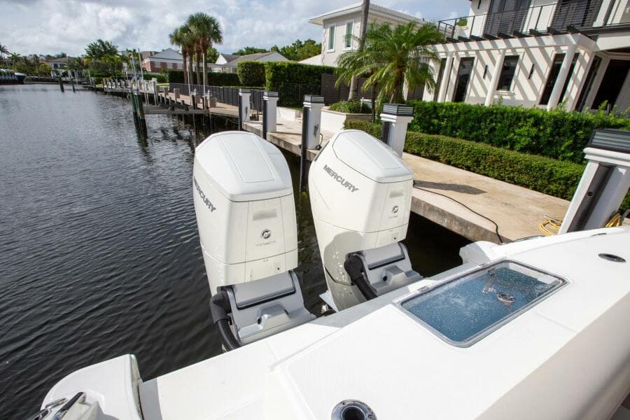 2023 Boston Whaler 380 Outrage