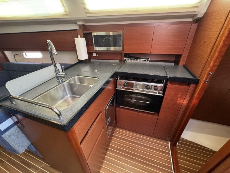 2018 Hanse 348