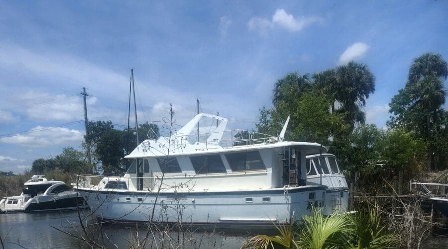 1982 Hatteras 